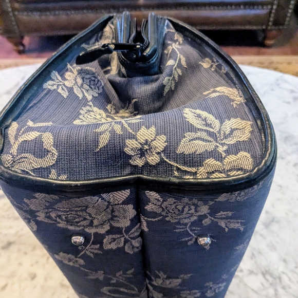 Brighton Vintage Blue Rose Tapestry & Leather Handbag EUC - Picture 7 of 9